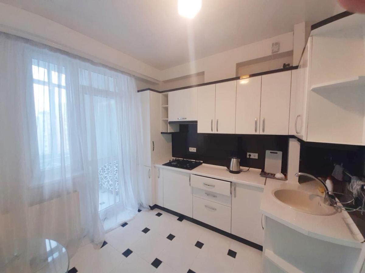 Bright Central Apartment Kischinau Exterior foto